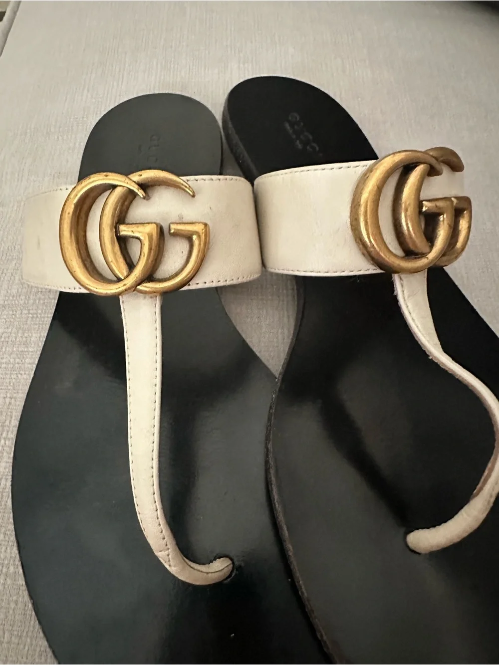 Gucci Black & White Leather GG Thong Sandals